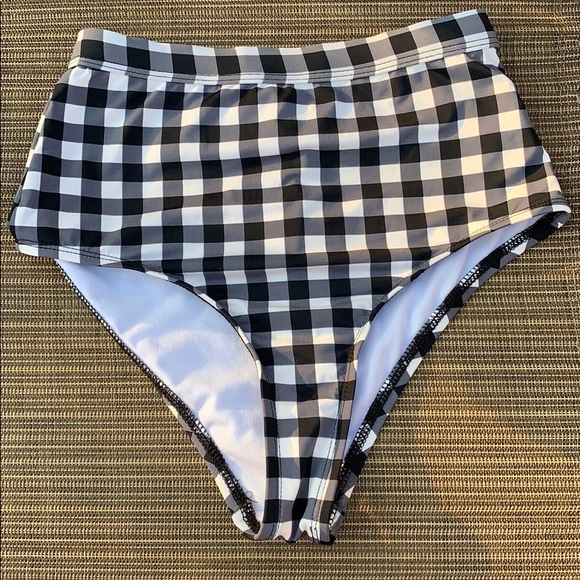 Bathing suit - Picture 5 of 6